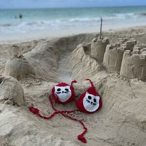 100 % Knitted with cotton yarns & Handcrafted